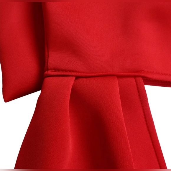 Plus red Crop - Picture 5 of 6